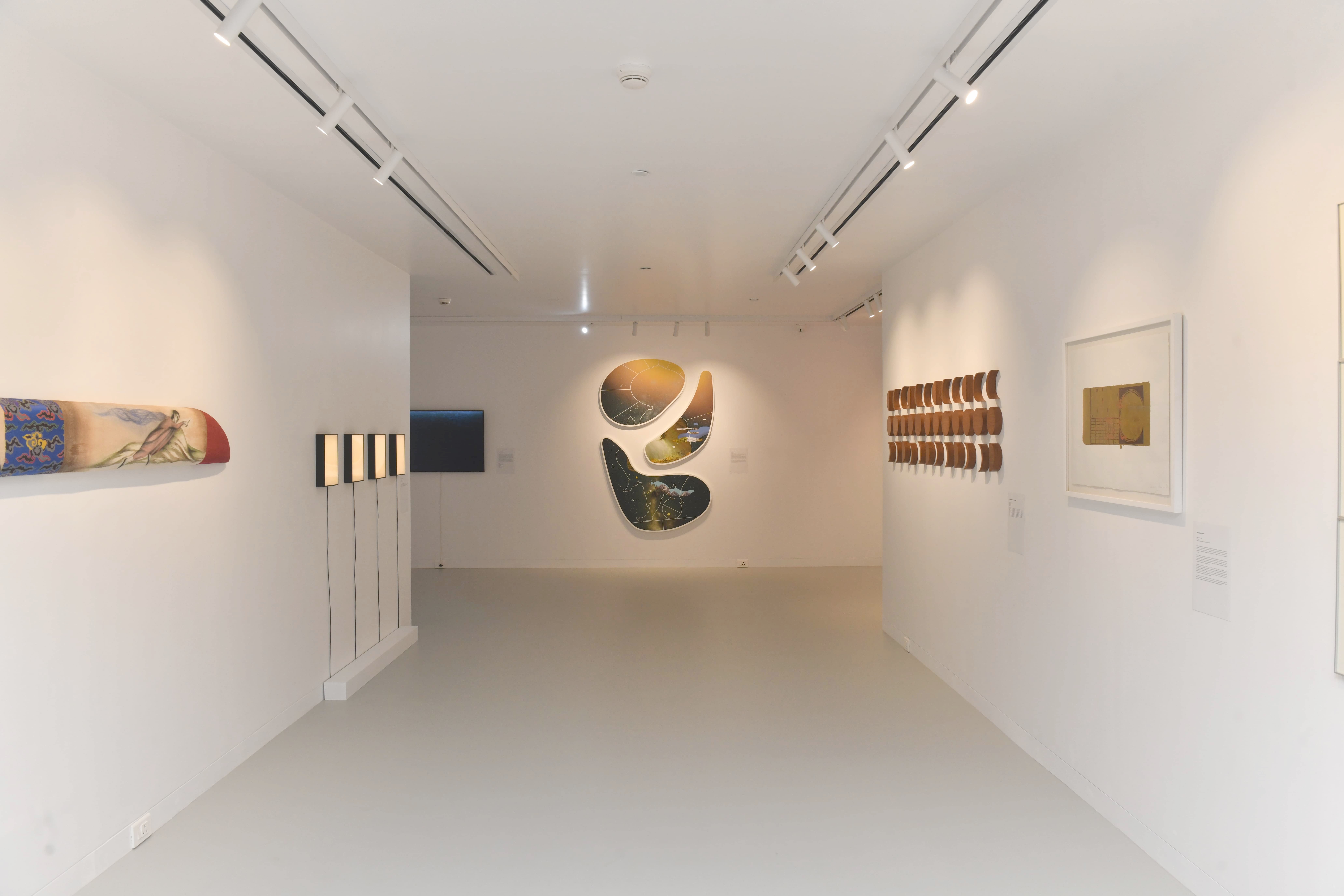 Lakeeren Contemporary